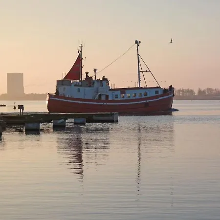 Prázdninový dům Kaddis Sunshine - Stern Hausboot