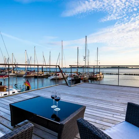 Kaddis Sunshine - Stern Hausboot * Fehmarn